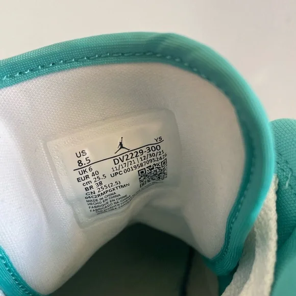 Nike Air Jordan 1 Mid Teal and White Sneakers - Picture 5 of 16